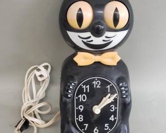 Lot # : 90 - Vintage Kit Cat clock