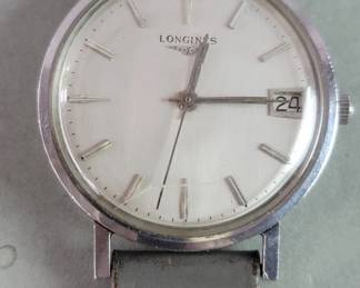 032 Lot 385 Longines automatic wristwatch