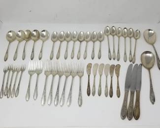 006 Lot 369 43piece Heirloom sterling silver flatware set
