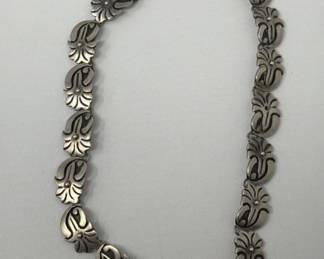 136 Lot 171 Vintage Mexican sterling silver necklace