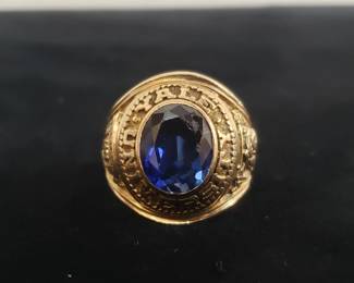 010 Lot 55 1966 Jostens 14k gold and sapphire Yale University class ring