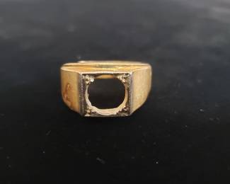 019 Lot 53 14k gold ring