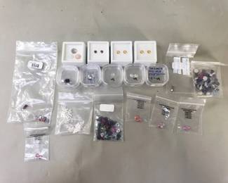 Lot # : 103 - Group of costume jewelry
