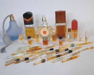 Lot # : 311h - Women's perfume bottles: Christian Dior, Versace