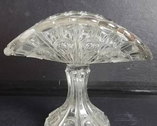 Lot # : 219 - Vintage pressed glass banana stand