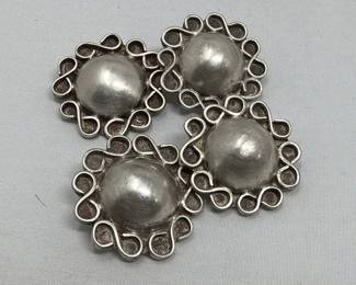 Lot # : 154 - Four Mexican silver buttons