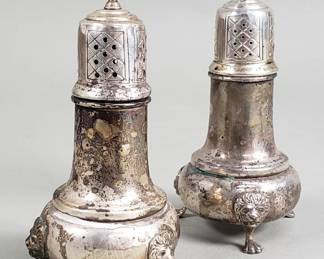 095 Lot 129 Pair of Amston sterling silver salt and pepper shakers