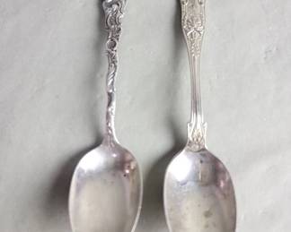 Lot # : 206 - Pair of sterling silver spoons