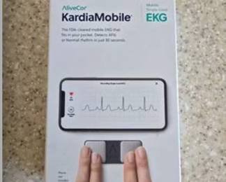 Lot #85 AliveCor KardiaMobile Mobile Single-Lead EKG Monitor – FDA Cleared Heart Rhythm & AFib Detection Device