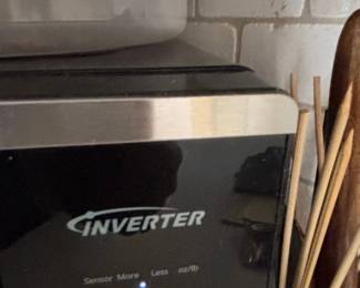 Panasonic NNSNHS Inverter Microwave Oven second image
