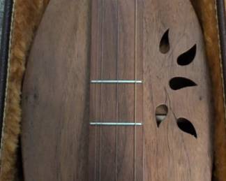 Appalachian Dulcimer third image