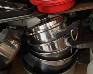 Queen Anne Style Stainless Steel Cookware Set second image