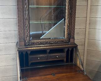 BEAUTIFUL KARGES LIGHTED SECRETARY CHINA HUTCH
