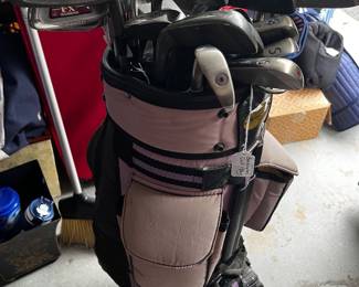 LADIES GOLF CLUBS