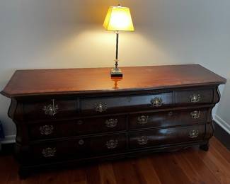 DREXEL HERITAGE SEVEN DRAWER DRESSER