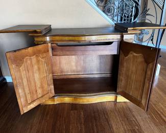 DREXEL HERITAGE BUFFET/SERVER