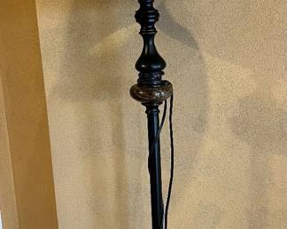 FLOOR LAMP