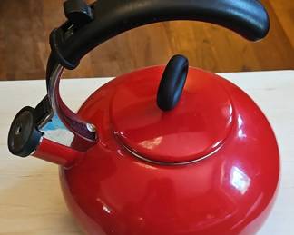 Red Whistling Kettle
