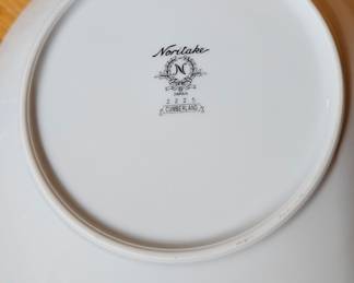 Noritake Ranier Tea Set third image