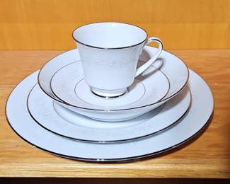 Noritake Ranier Tea Set