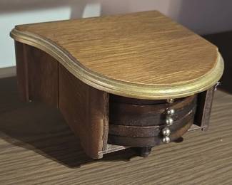 Wooden Piano Coaster Set second image