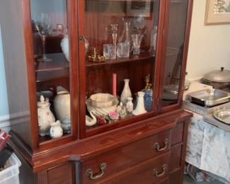 75”x43.5”x17” Georgetown Makers Mahogany China Cabinet 