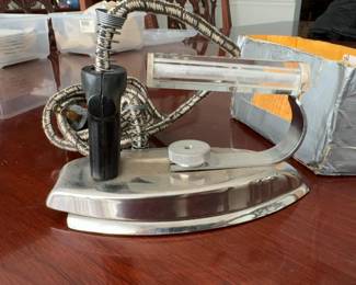 1940’s 6” Rogerette travel Iron by the Hoffman company