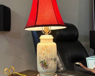 Small Vintage Oriental Ceramic Lamp