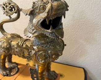 Temple Guardian Lion (Wt. approx 20 lbs)
