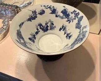Chinese-style porcelain bowl