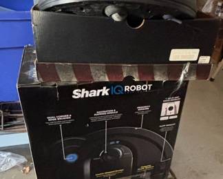Shark IQ Robot SelfCleaning Brushroll Vacuum