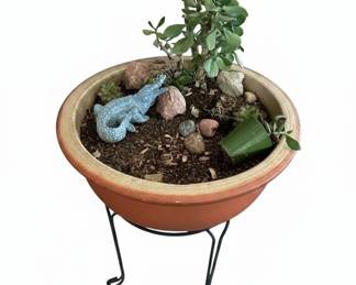 Terracotta Planter with Decorative Alligator and Stand