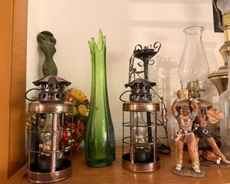 Swung Vase