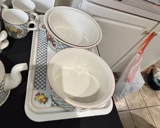 Villeroy and Boch "Basket" Service for 10 Plus Serving Pieces!