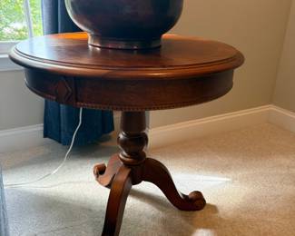 Round Cherry Pedestal Base Occasional Table