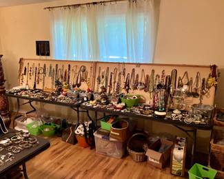 Tons of vintage jewelry