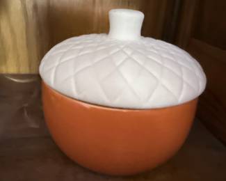 Bordallo Pinheiro Gudrun Acorn Box