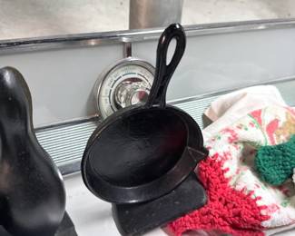 Miniature Cast Iron Ashtray Skillet