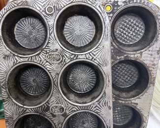 Ekco Ovenex Sunburst Muffin Pan