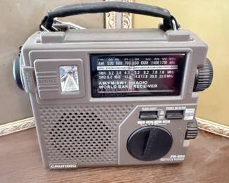 Grundig FR Recycle Power World Band Receiver
