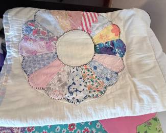 Vintage Dresden Plate Quilt Block