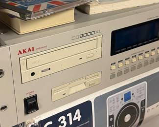 AKAI