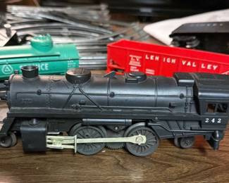 Lionel Train Cars