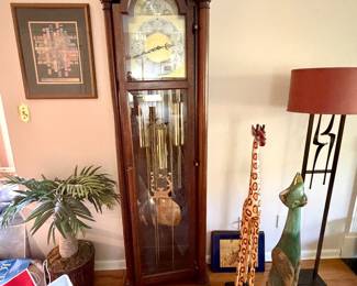 Colonial Grandfather Clock ( working)