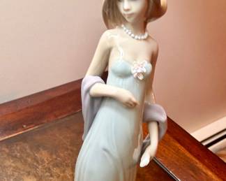 Llardo #5487 “Ingenue”