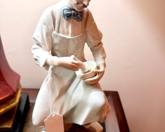 Lladro # 4844 retired 1985