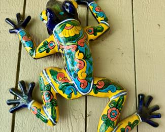 Talavera Wall Frogs