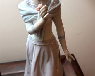 Lladro #6981 “ Grandmothers Love”