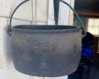 Cast Iron Caldrine