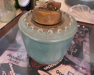 Ceramic table lighter